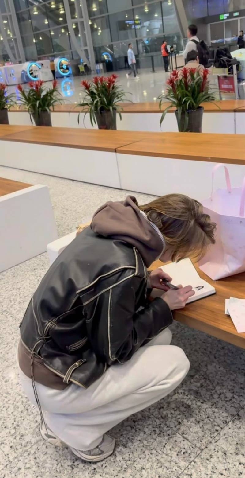 진짜 엘프 같이 생겼다는 샤넬 모델.jpg | 인스티즈