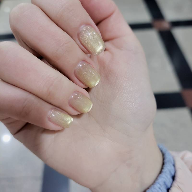 [잡담] 올리브색 네일 도전했다가 대차게 실패함 | 인스티즈