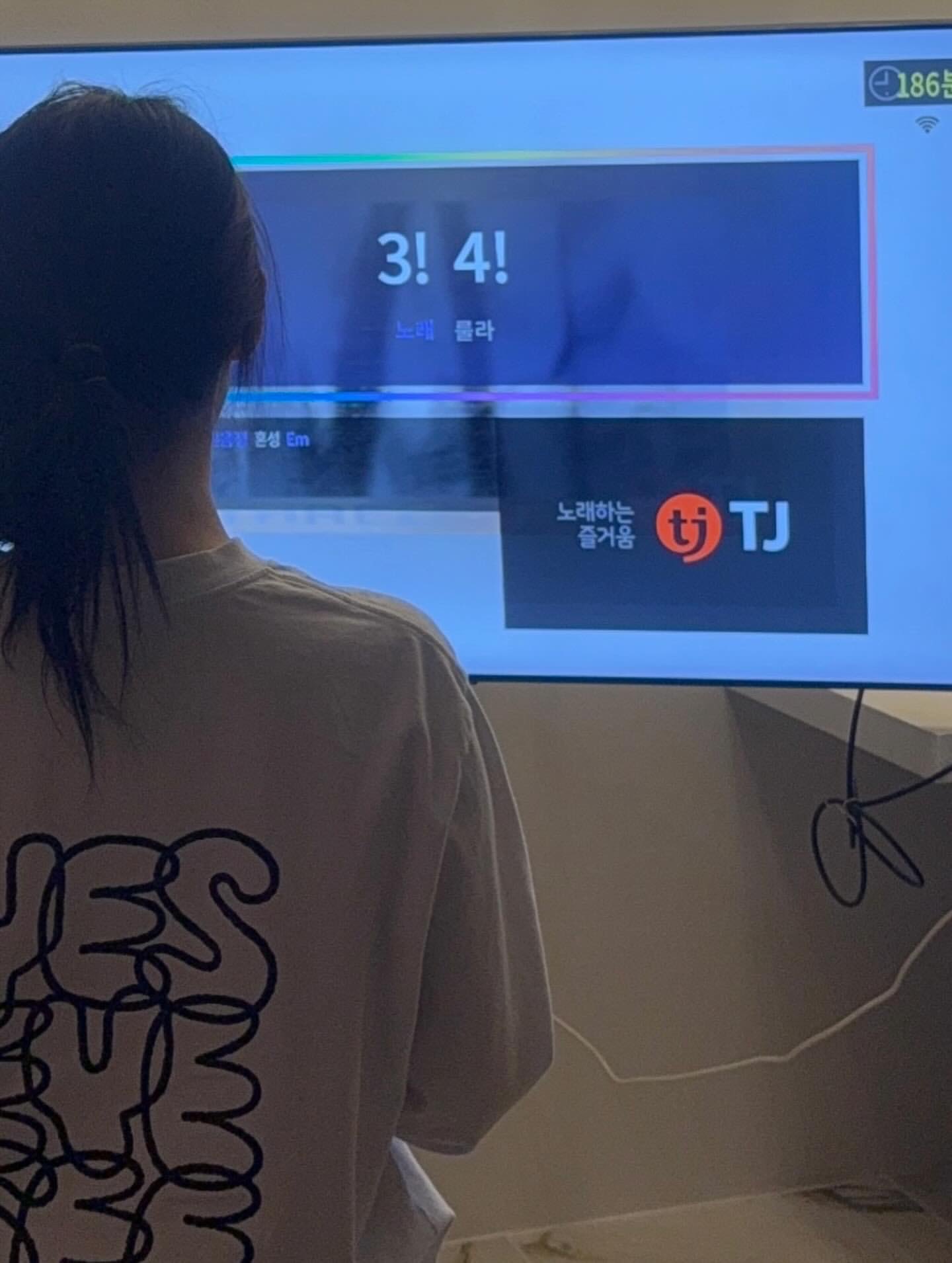 [잡담] 아이유 노래방 시간 뭐야ㅋㅋㅋㅋㅋㅋㅋ | 인스티즈