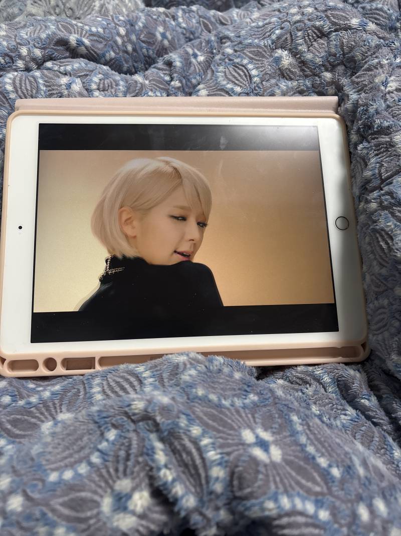 [잡담] 아이패드 7세댄데 크기 너무 작아? | 인스티즈