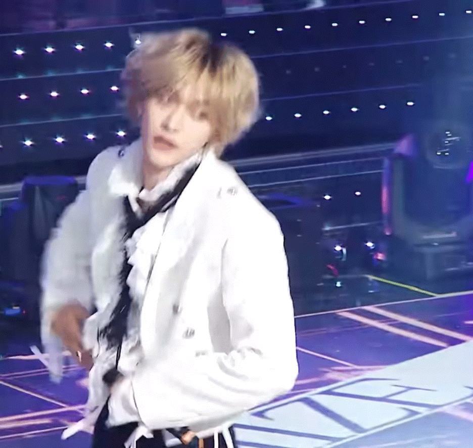 [잡담] 원빈 턴 도는거 넘 아름답다 | 인스티즈