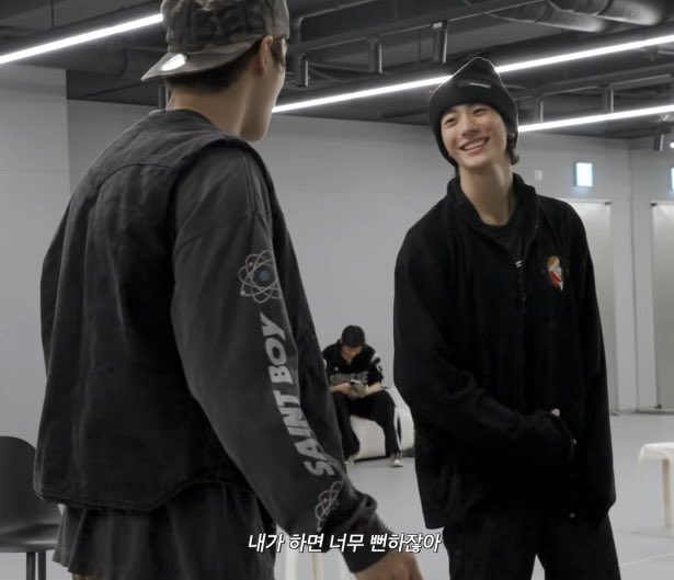 [잡담] 성찬 앤톤 귀여워 🐶🐶 | 인스티즈