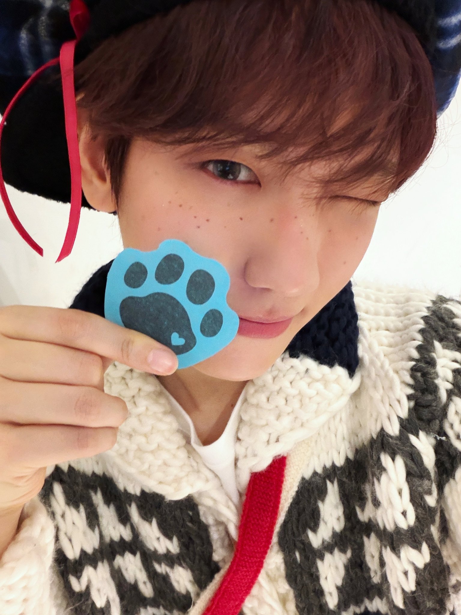 [잡담] 백현 컨페티 ㄴㅁ귀여움.. | 인스티즈