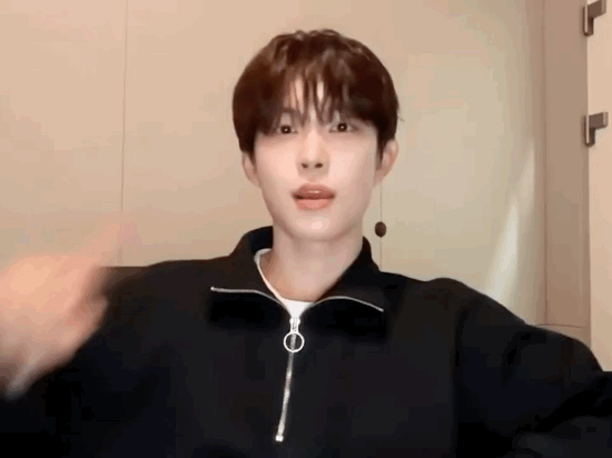 [잡담] 알디원 건우 볼수록 귀엽게 생김 | 인스티즈