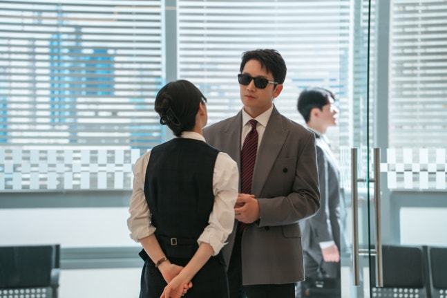 [정보/소식] 판사이한영) 지성vs원진아, 재판 전 두 번의 회동? 팽팽한 기싸움(판사 이한영) | 인스티즈