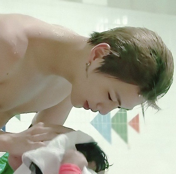 [잡담] 강다니엘 두상 이뻐서 빡빡머리 기대?된다 | 인스티즈