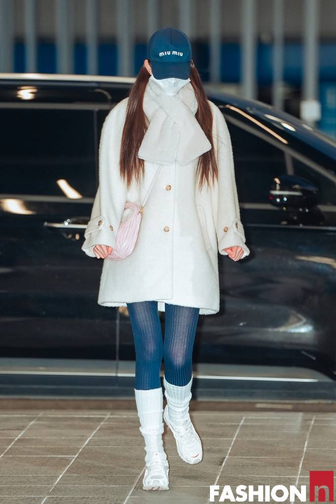 [잡담] 260103 장원영 중국 출국 기사사진 | 인스티즈