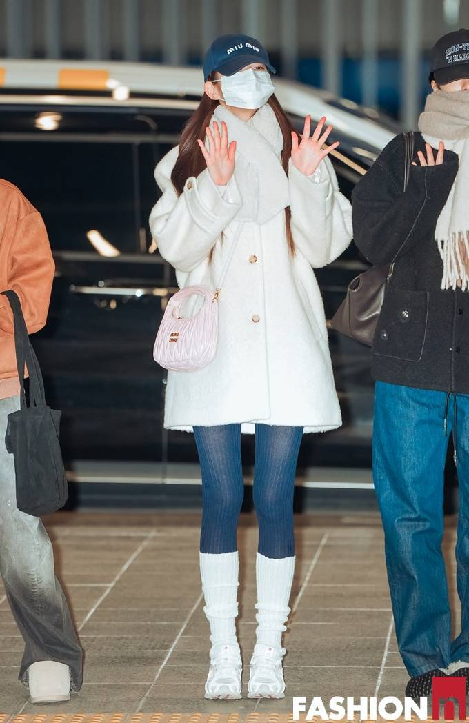 [잡담] 260103 장원영 중국 출국 기사사진 | 인스티즈