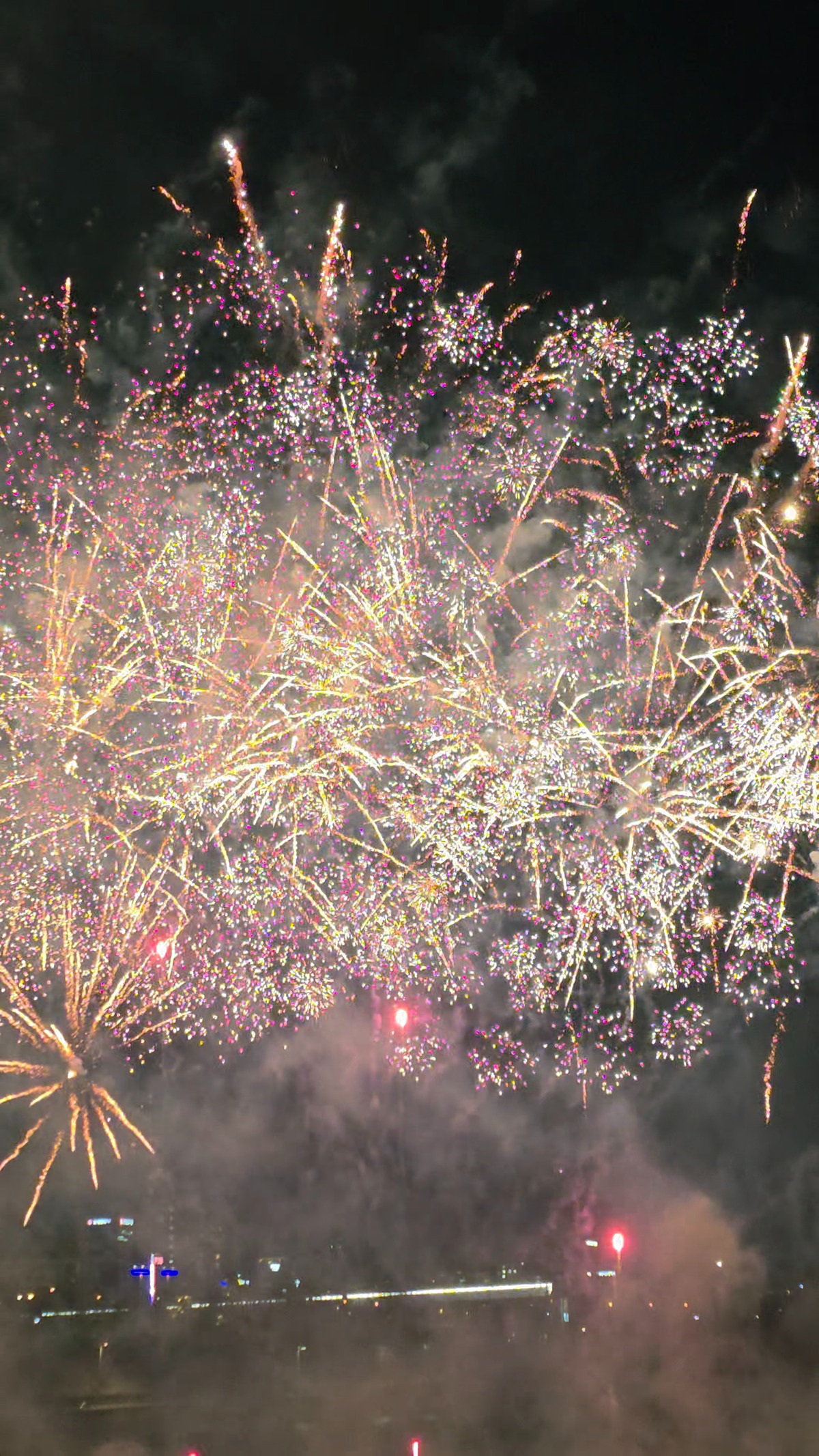 [잡담] 에스파 윈터 생일 기념 한강 드론쇼&불꽃놀이 | 인스티즈