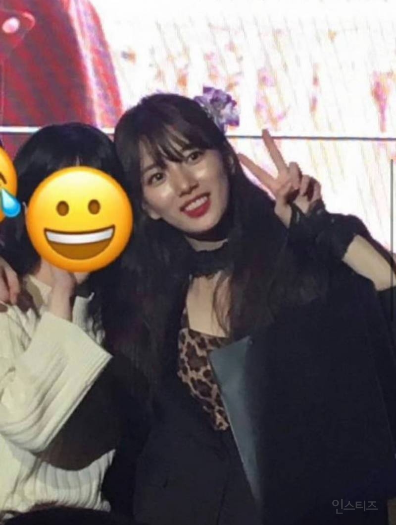 폰카로 찍은 수지 실물 | 인스티즈