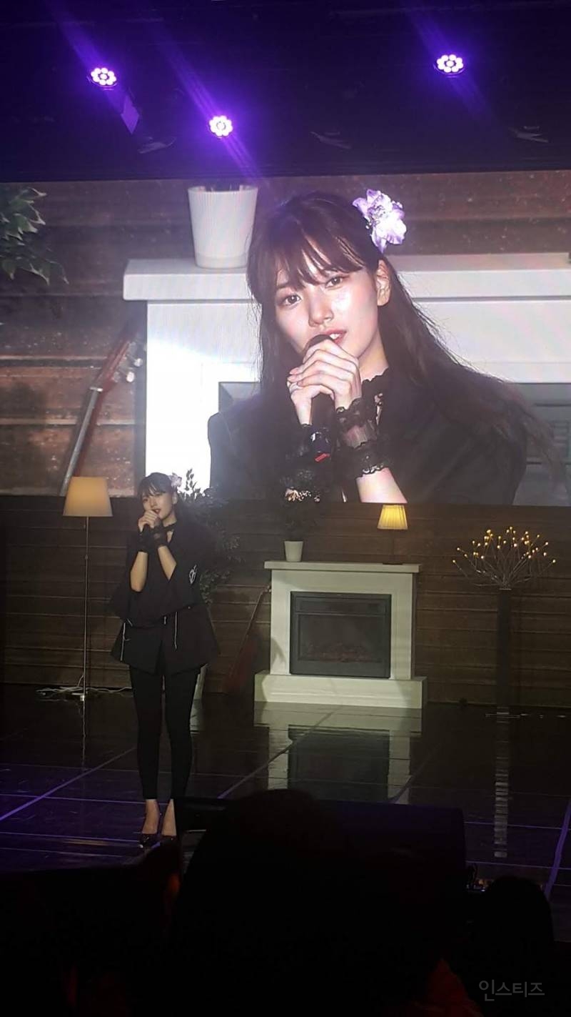 폰카로 찍은 수지 실물 | 인스티즈