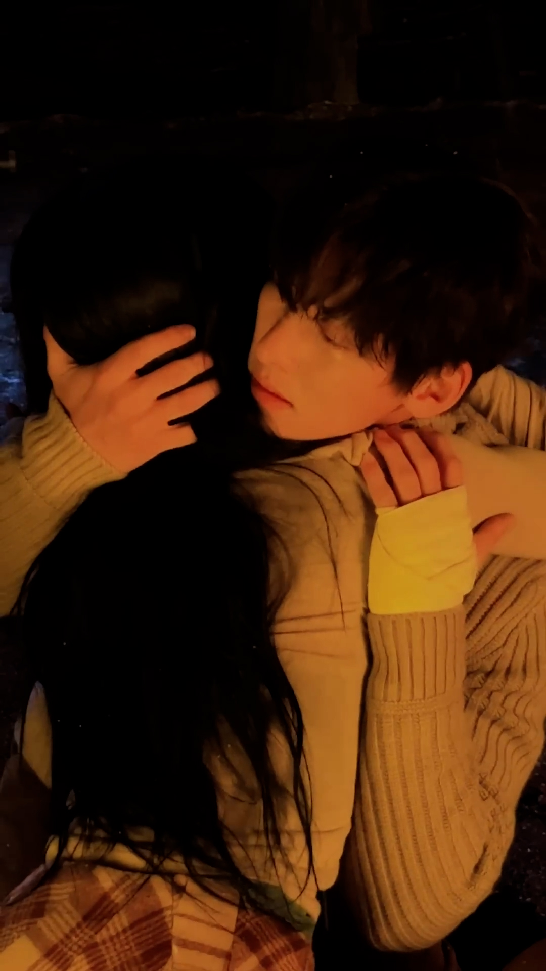 [잡담] 지창욱 포옹씬 진짜 예쁘게한다 거의 재능급임ㅋㅋ | 인스티즈