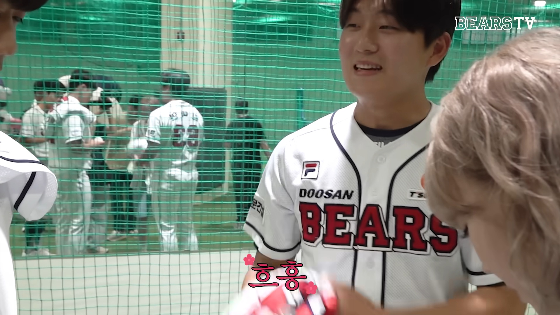 [잡담] 야구 보는거 좋아해서 메이저급 아이돌 시구 오면 | 인스티즈