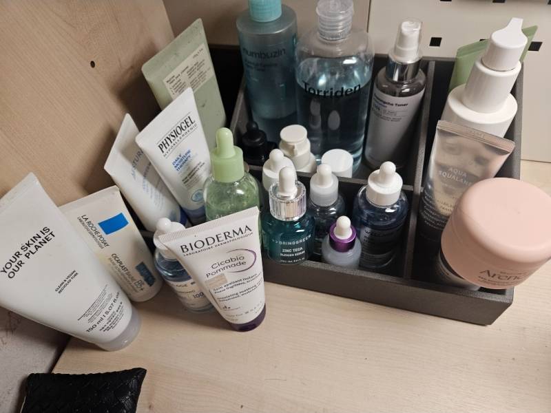 [잡담] 이 정도면 기초 화장품 많은거야..? | 인스티즈