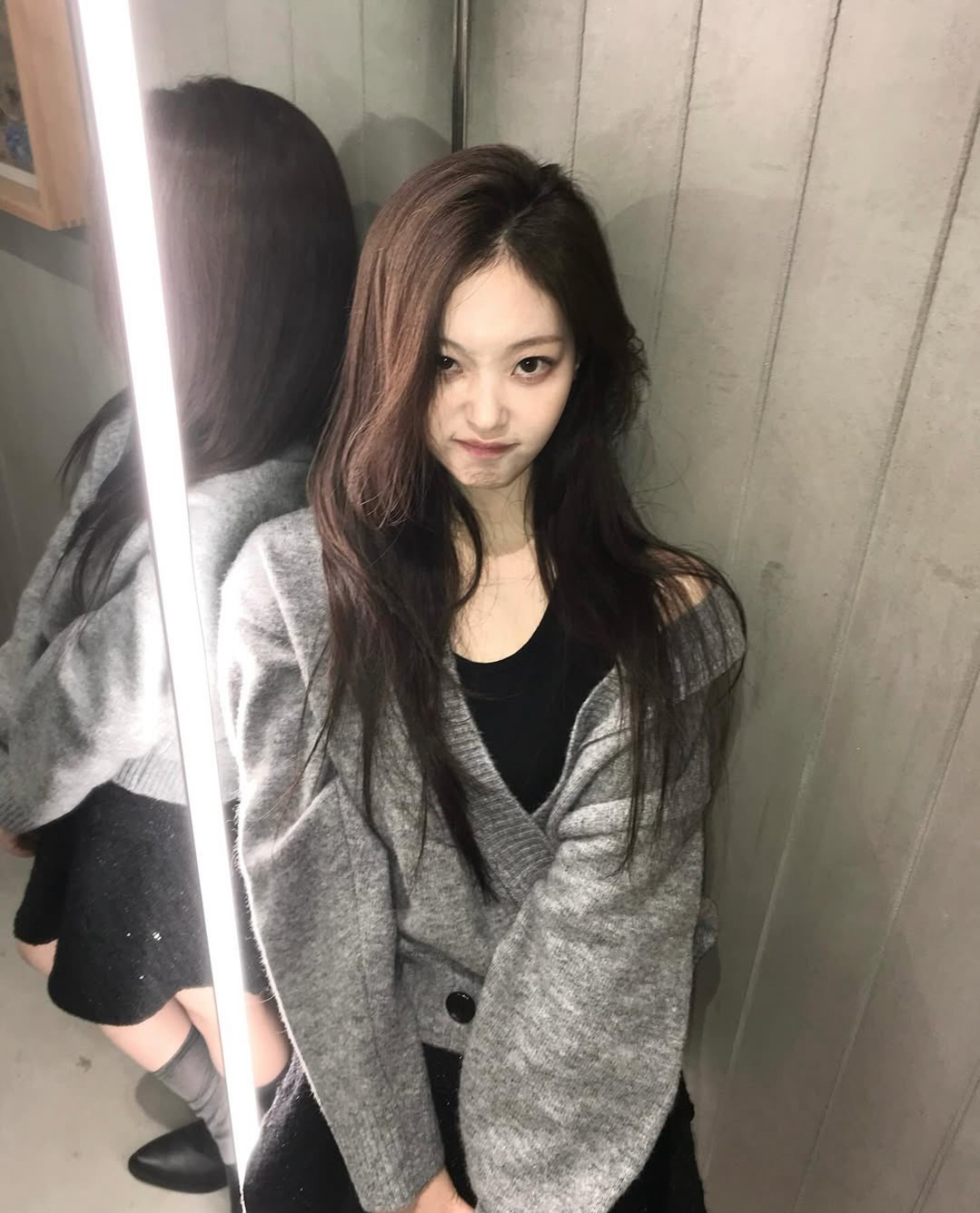 [잡담] 최희진 진짜 너무 이뻐….🐈‍⬛ | 인스티즈