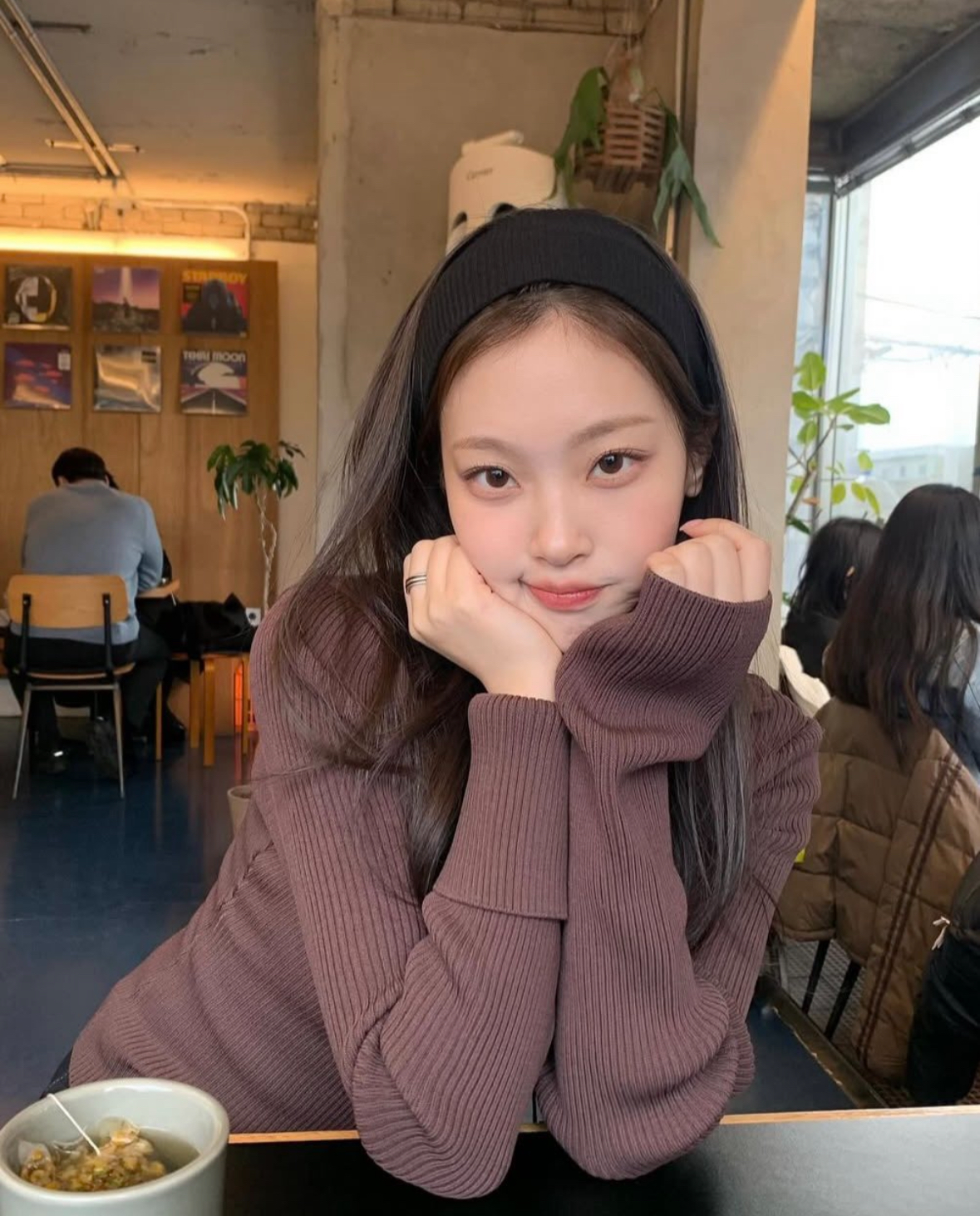 [잡담] 최희진 진짜 너무 이뻐….🐈‍⬛ | 인스티즈