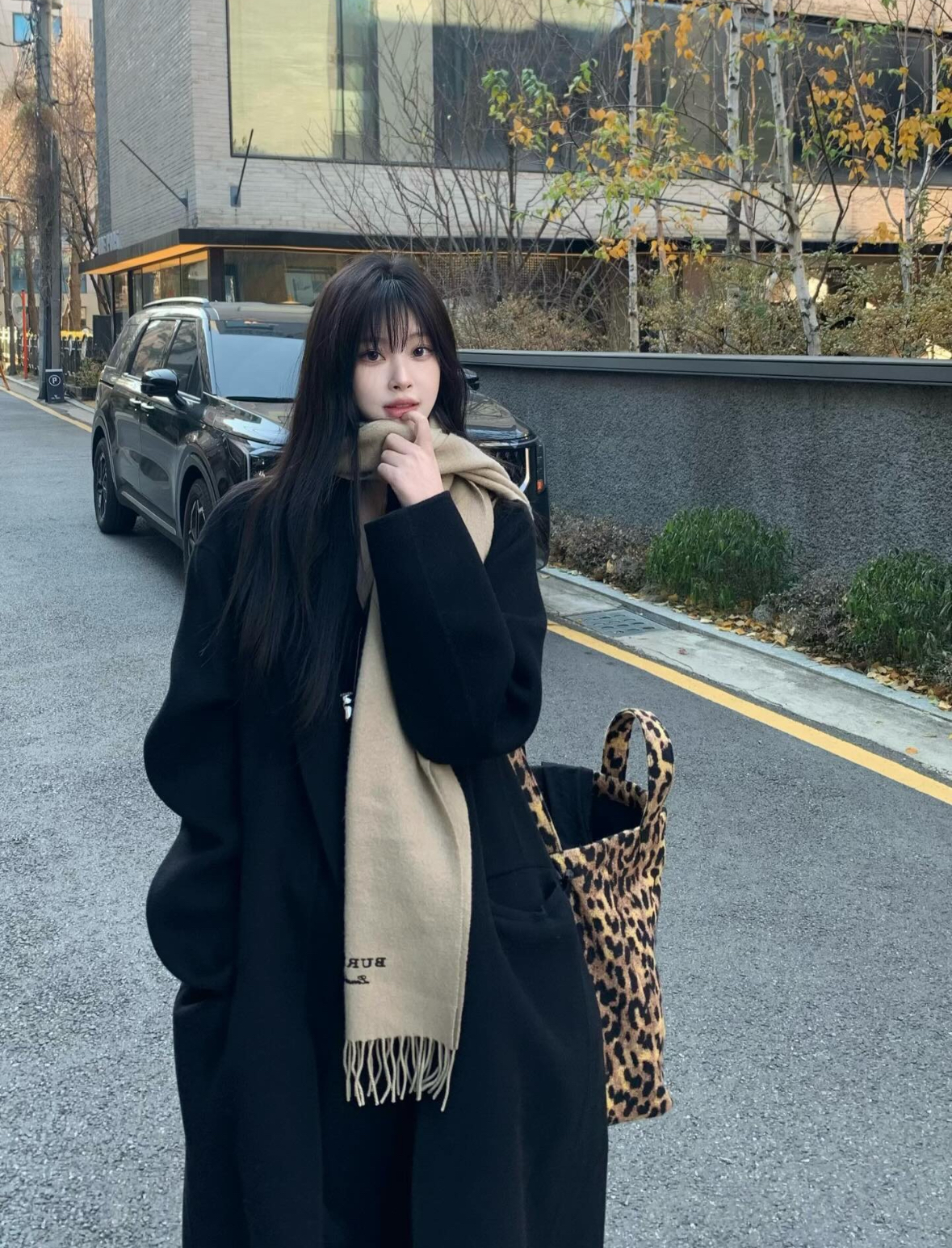 [잡담] 최희진 진짜 너무 이뻐….🐈‍⬛ | 인스티즈