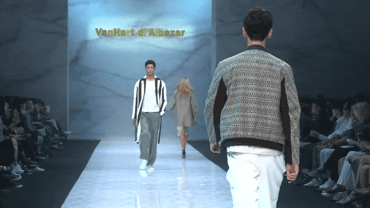 [잡담] 변우석) 오랜만에 모델시절 워킹 보고가 | 인스티즈