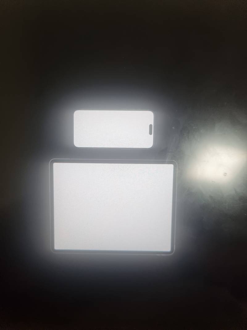 [잡담] 아이패드가 안켜지는데 왜이러는거지ㅠㅠ ㅈㅂ도와줘 | 인스티즈