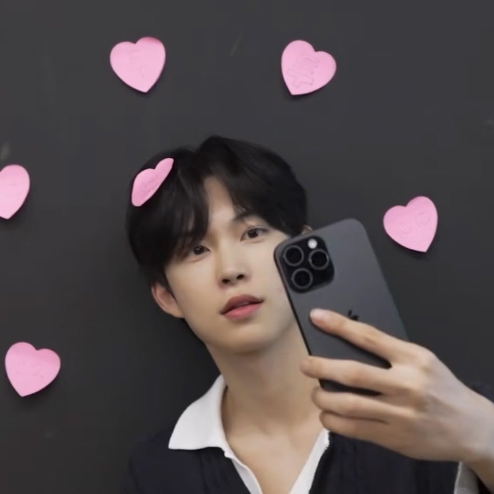 [잡담] 알디원 건우 흑발 미모 | 인스티즈