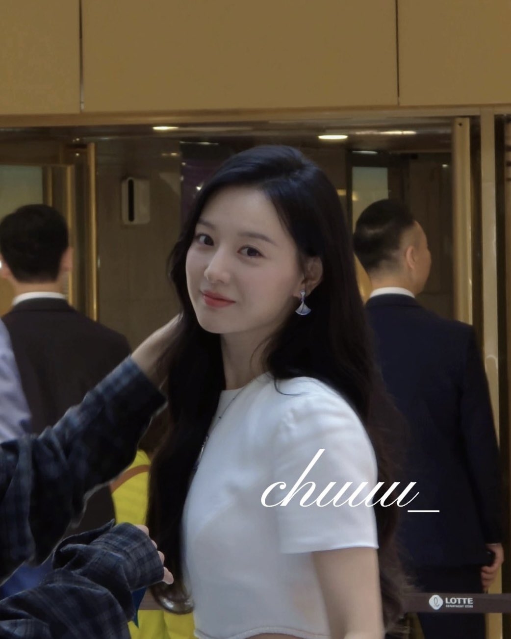 [잡담] 김지원) 김지원 실물 느낌 폰카짤 | 인스티즈