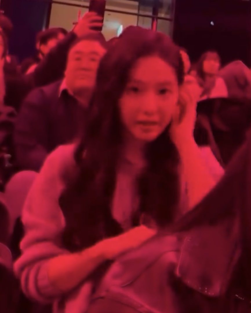 [잡담] 김지원) 김지원 실물 느낌 폰카짤 | 인스티즈