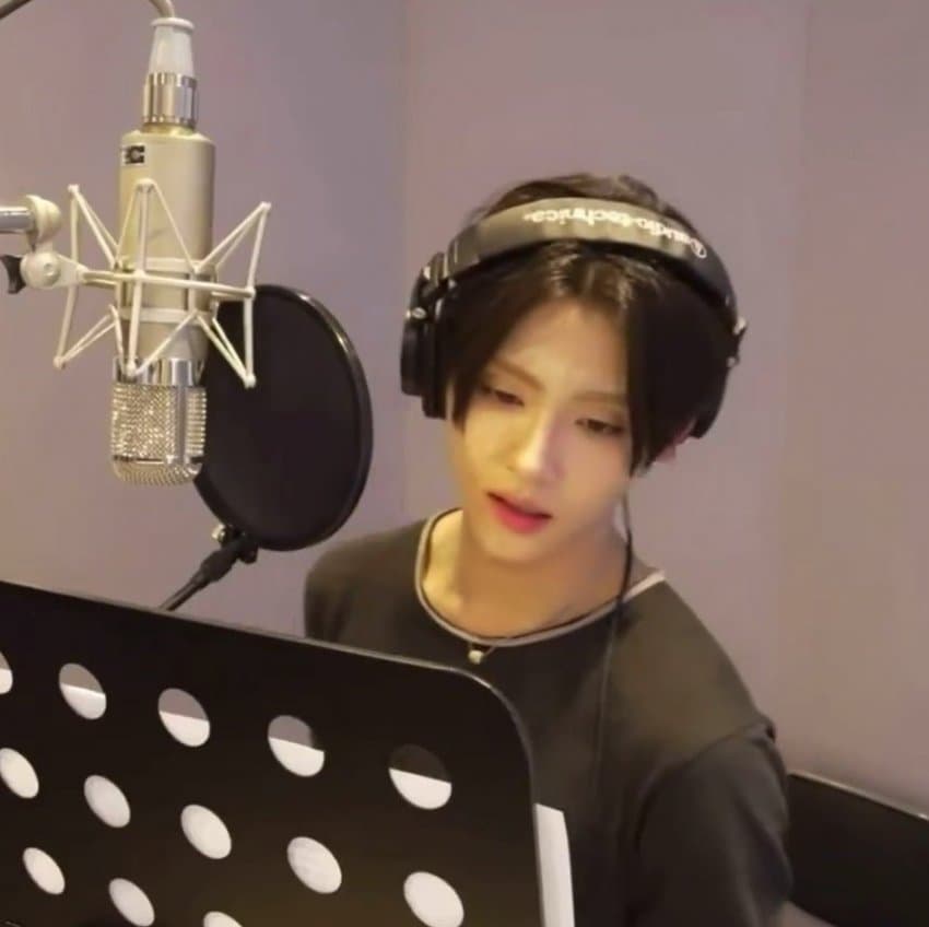 [잡담] 이상원 흑발에 귀빨간거 개좋음 | 인스티즈