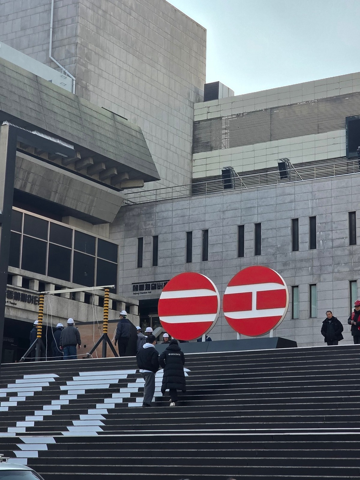 [잡담] 실시간 세종문화회관(feat.방탄 컴백관련) | 인스티즈