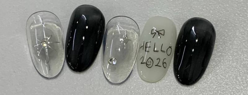 [잡담] 오늘 네일 하러가는데 아직도 못정했어 ㅜㅜ 정해주라 | 인스티즈