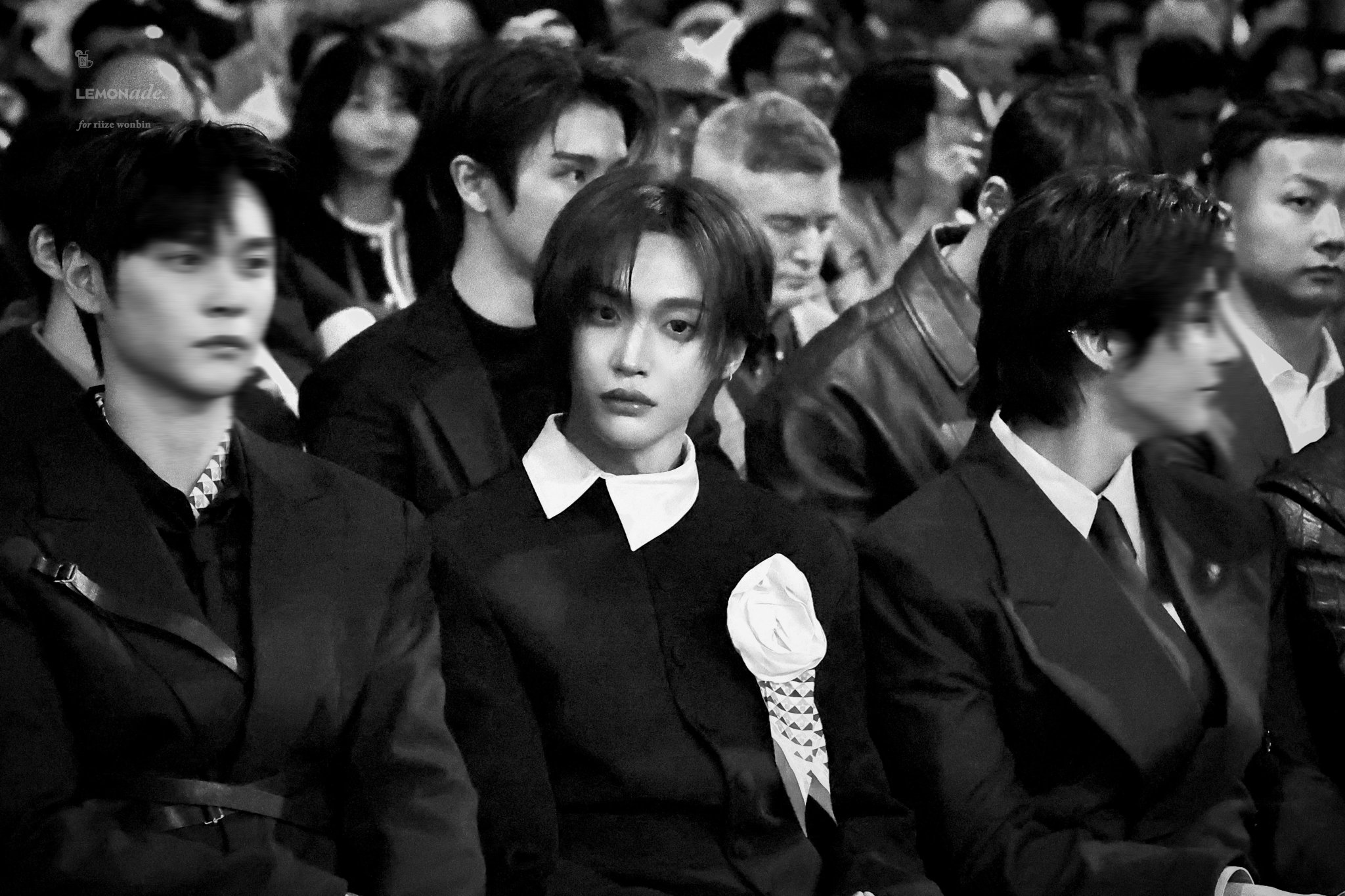 [잡담] 와 원빈이 사진뜬거 뭔 영화같음 | 인스티즈