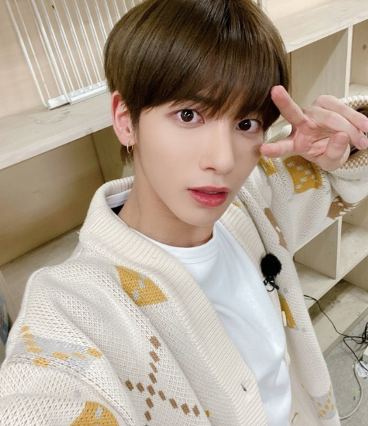 [잡담] 툽 태현 고딩 때 진짜 뭘까... | 인스티즈