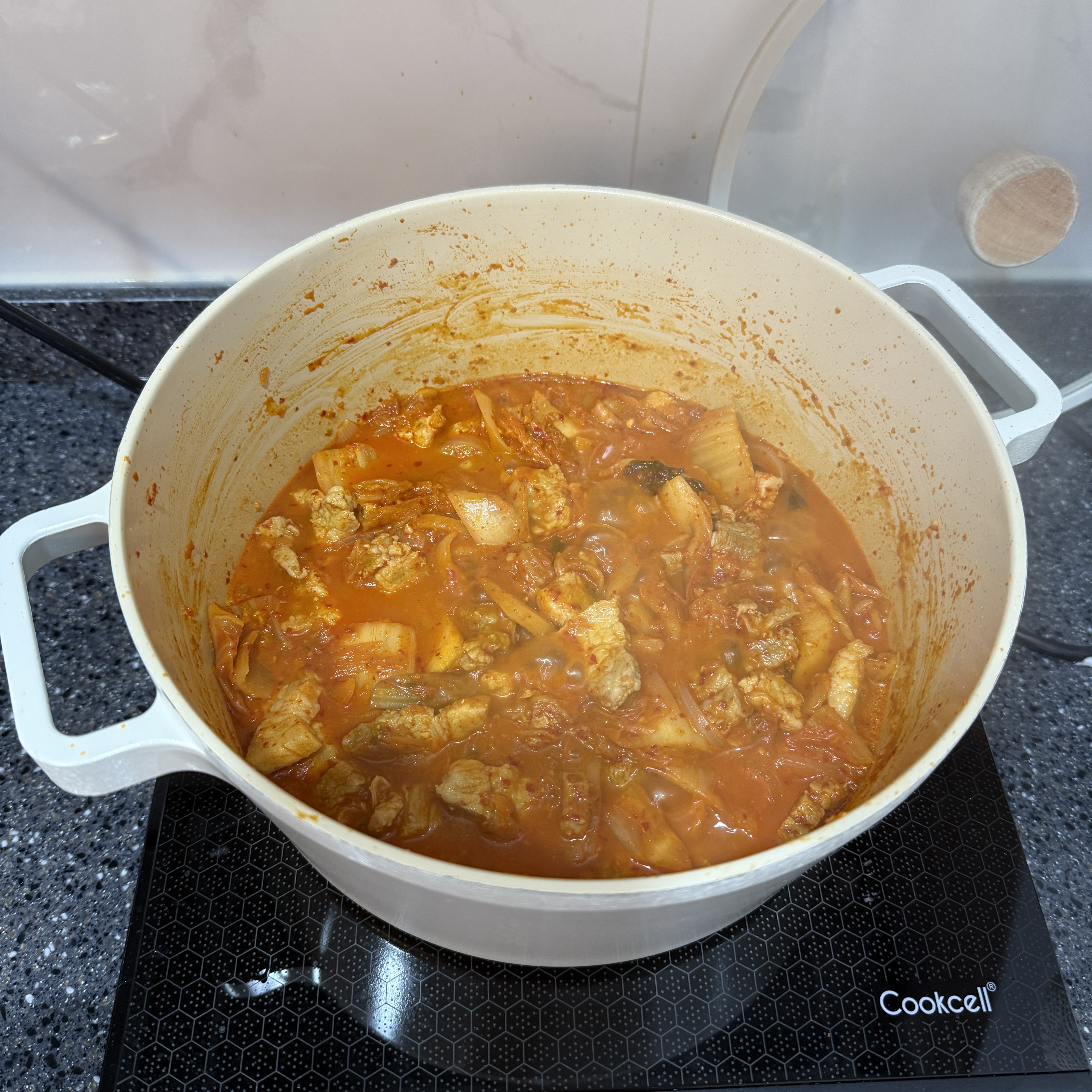 [잡담] 내 김치찌개 때깔 쥑이지 | 인스티즈