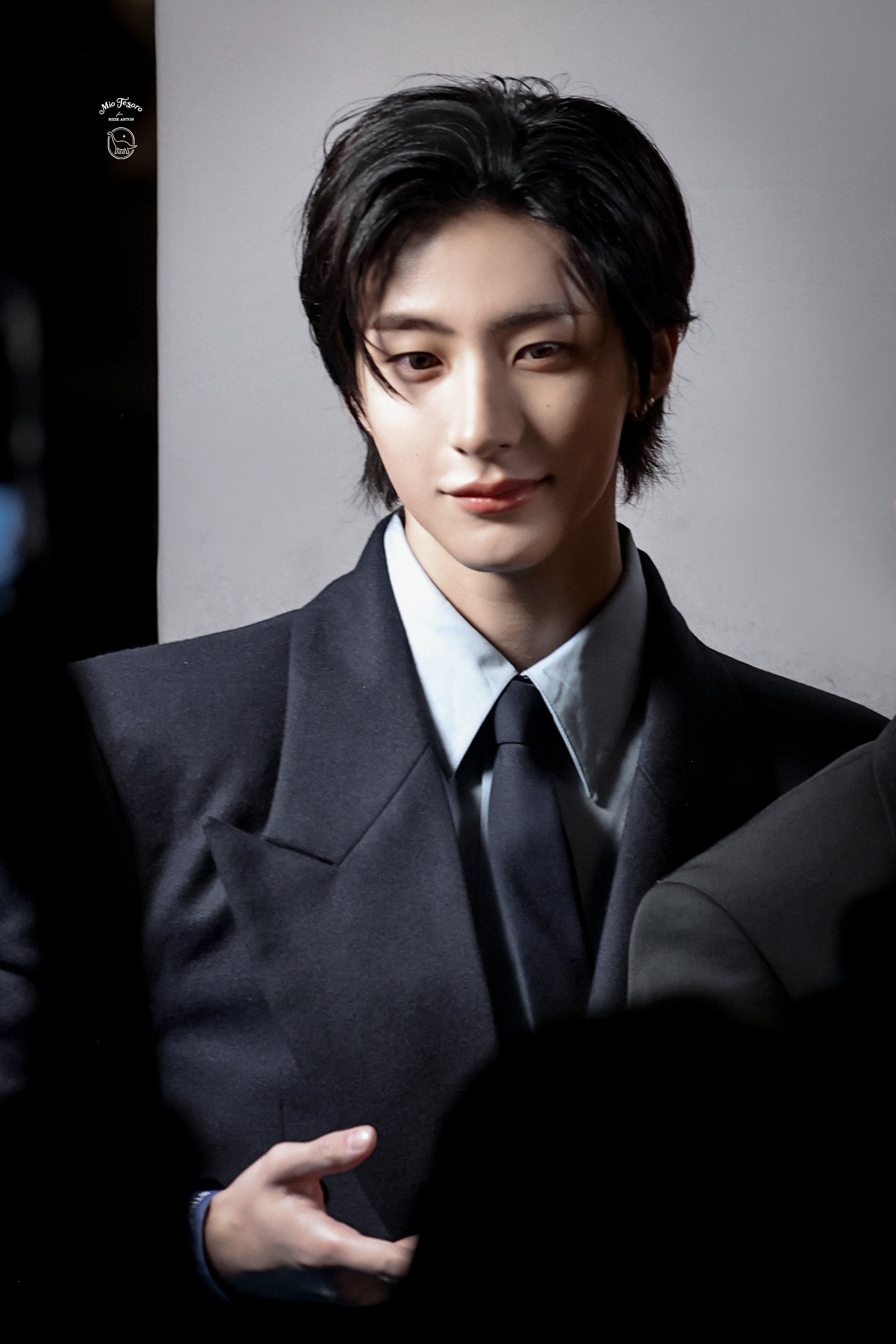 [잡담] 앤톤 새로 뜬 사진 미쳣어 | 인스티즈