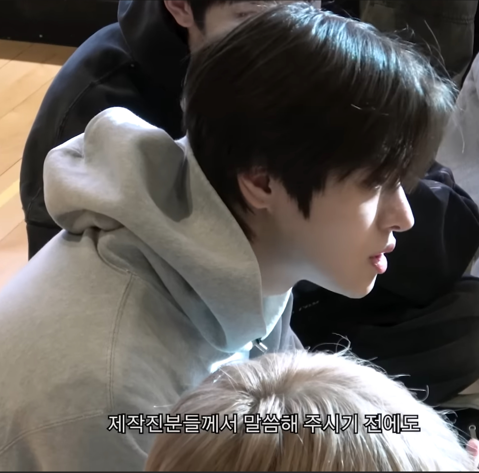 [잡담] 이리오 왜 고난과 역경이 들이닥칠때 유독 잘생긴거같지… | 인스티즈