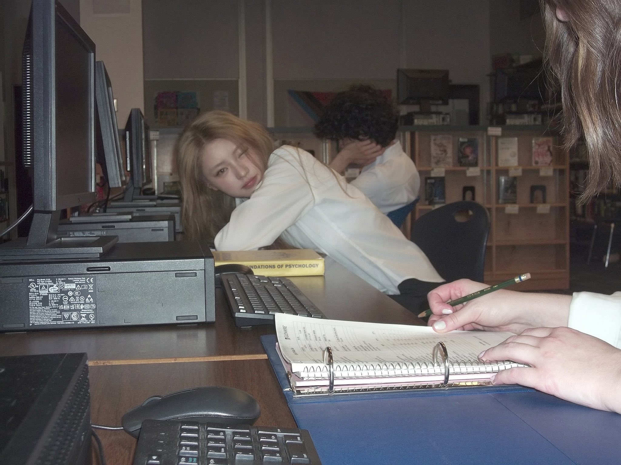 [잡담] 키키 컨포 되게 잘 뽑는듯 미감 좋다 | 인스티즈