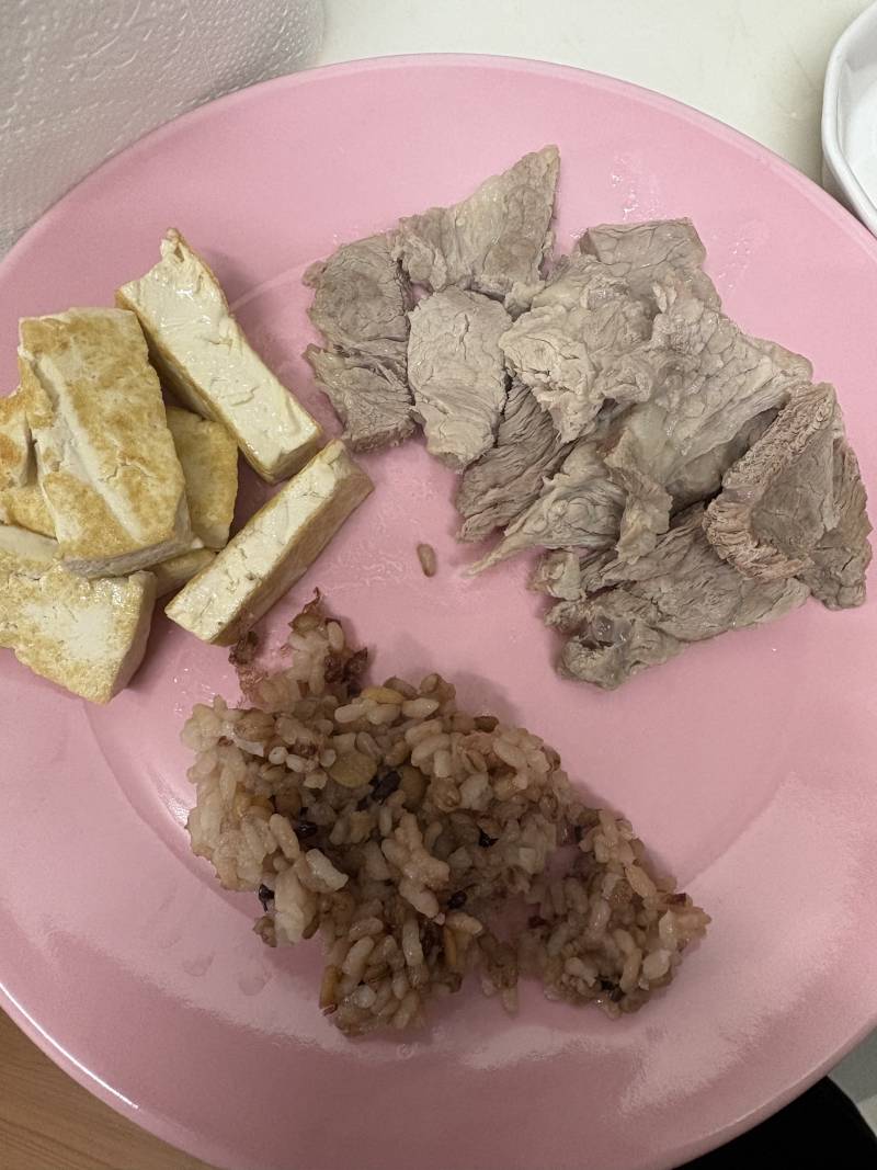 [잡담] 목살 삶아먹는거 살 잘빠지더라 | 인스티즈