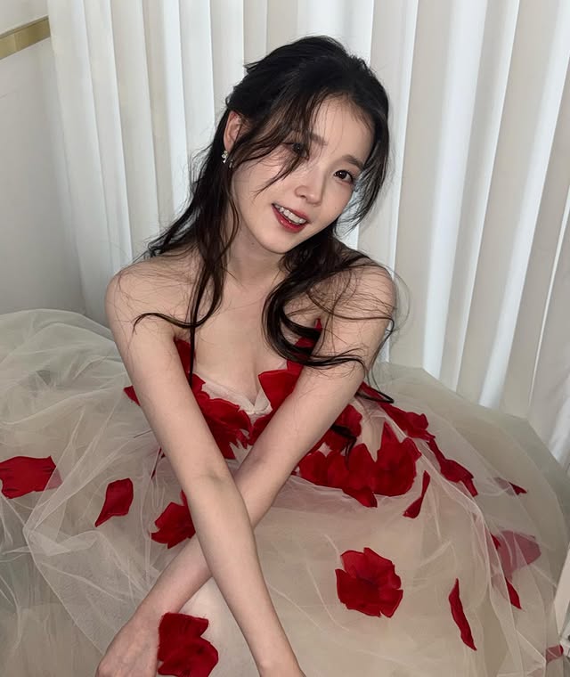 [잡담] 아이유) 이사진 너무 이뻐 | 인스티즈