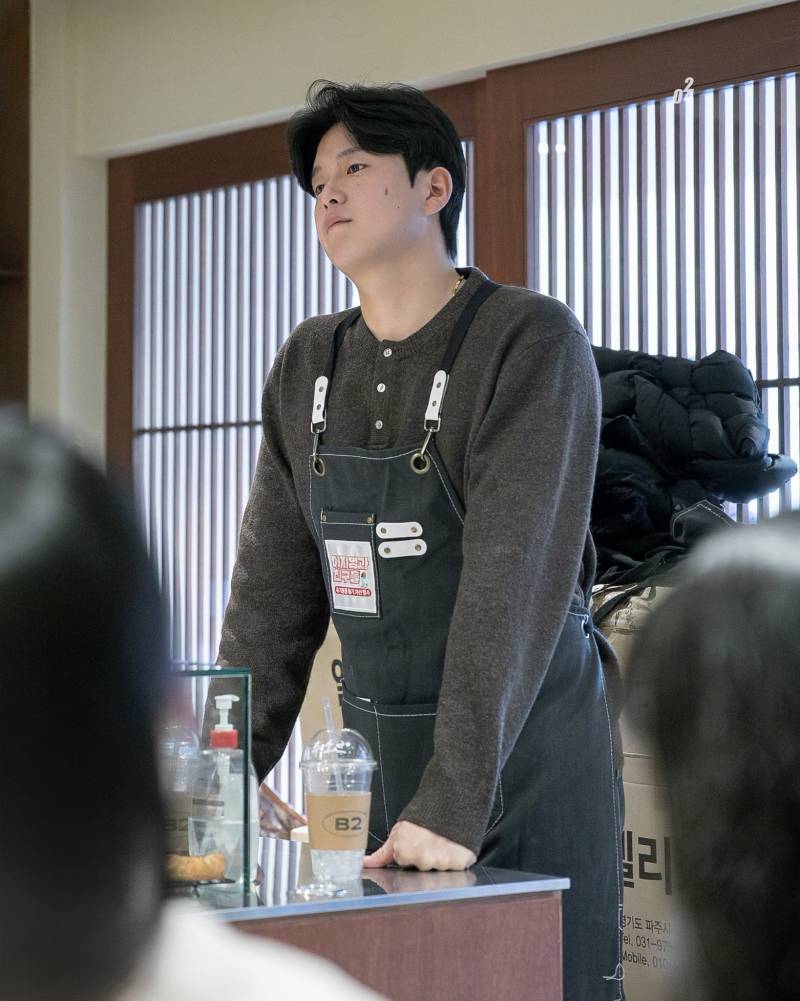 [잡담] 키 엄청큰 알바생 있다고 소문날 거 같은 | 인스티즈