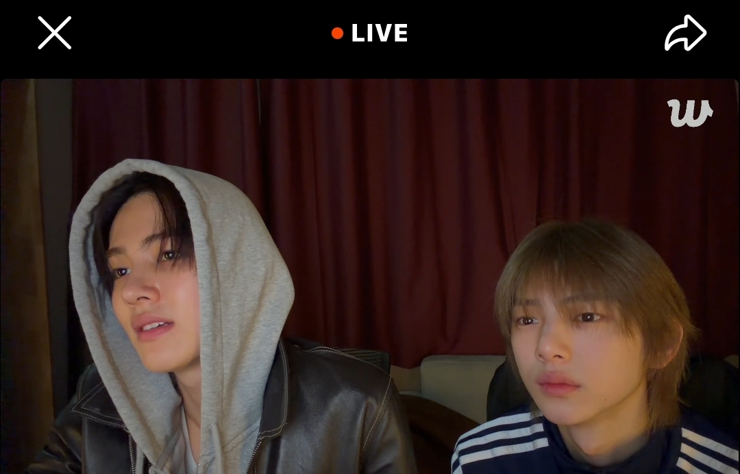 [잡담] 코르티스 지금 라방하는 성현 주훈 얼굴 넘 좋아 | 인스티즈