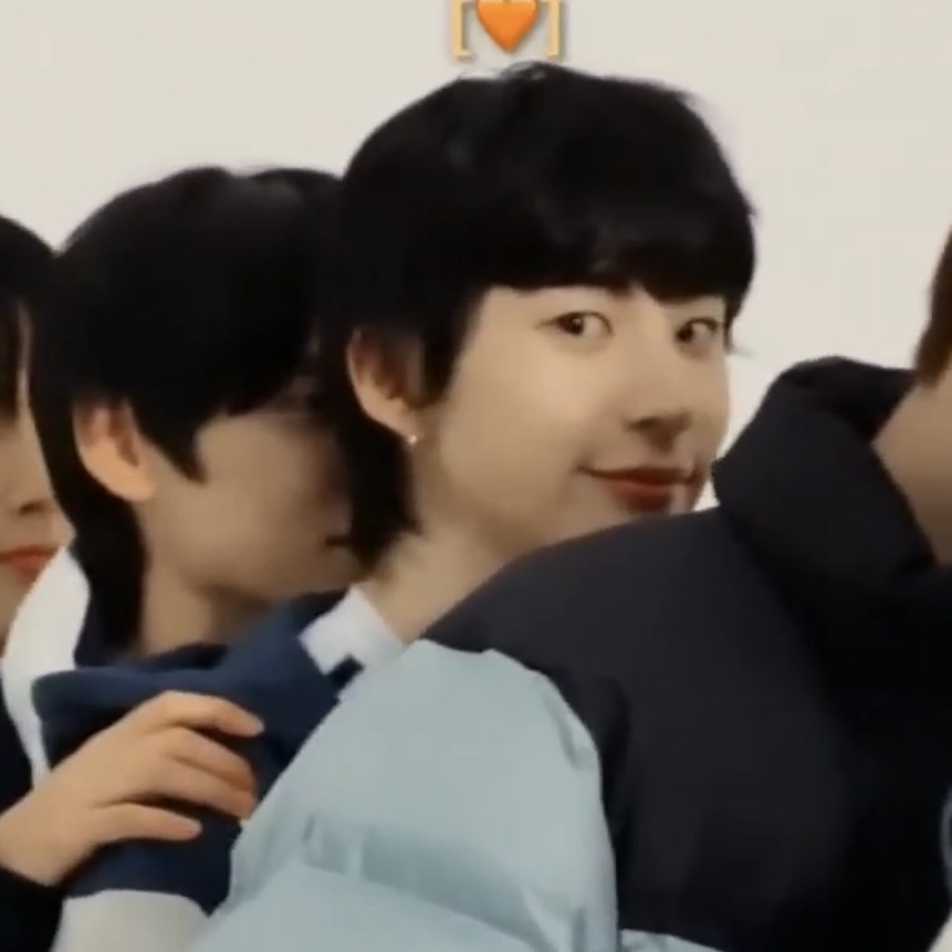 [잡담] Q. 라이즈 은석이 앤톤 강아지꼬순내 맡은 횟수는? | 인스티즈