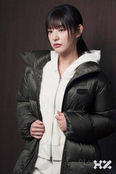 배우 김지원 듀베티카 광고 촬영 현장 비하인드 사진들.jpg | 인스티즈