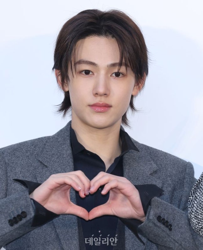 [잡담] 코르티스 디올행사 기사사진 | 인스티즈