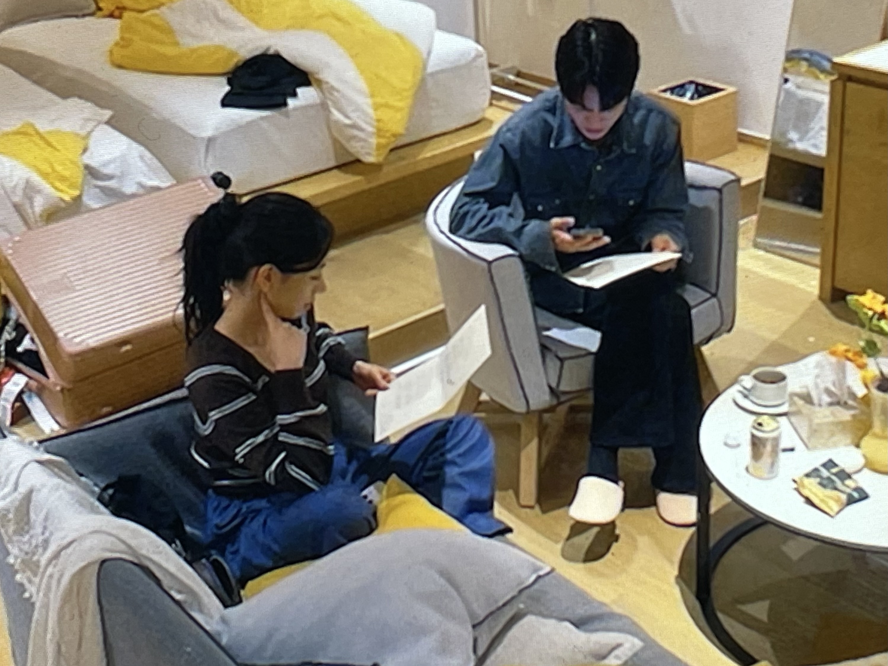 [잡담] 우진 내 사랑 찾아간다 하고 지연이랑 티셔츠 얘기했을까? | 인스티즈