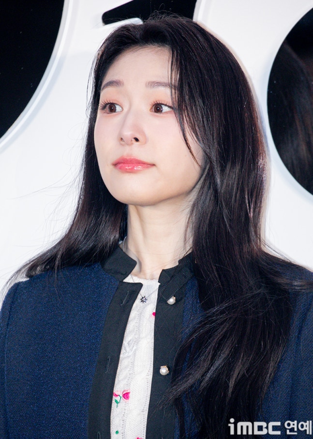 [잡담] 250107 디올 포토콜 행사 참석한 김연아 기사사진 | 인스티즈