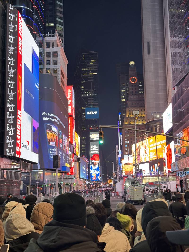 [잡담] 뉴욕 타임스퀘어 볼드랍 가서 죽을 뻔한 후기 | 인스티즈