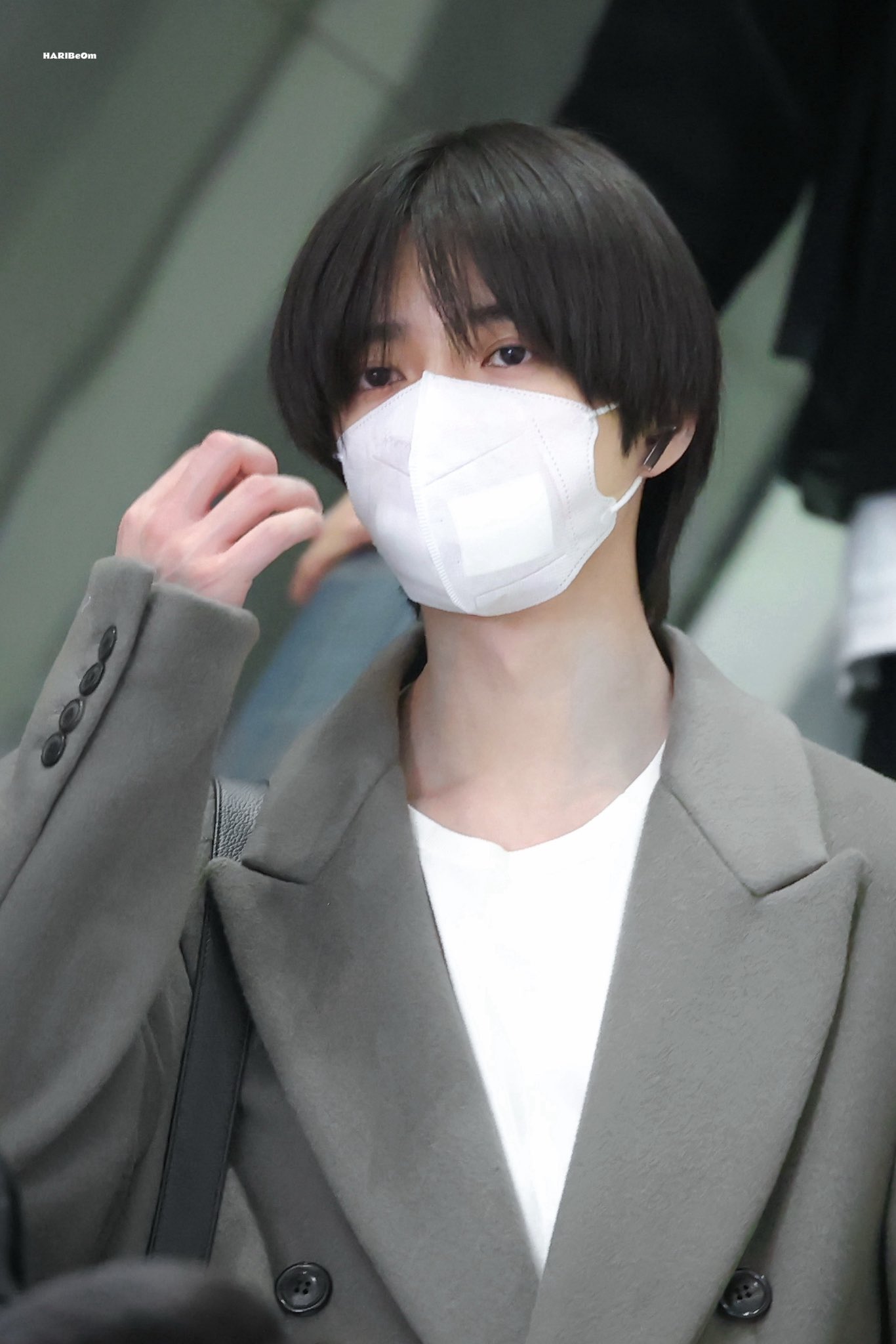 [잡담] 범규 장발파인데 지금 머리 기르는건가? | 인스티즈