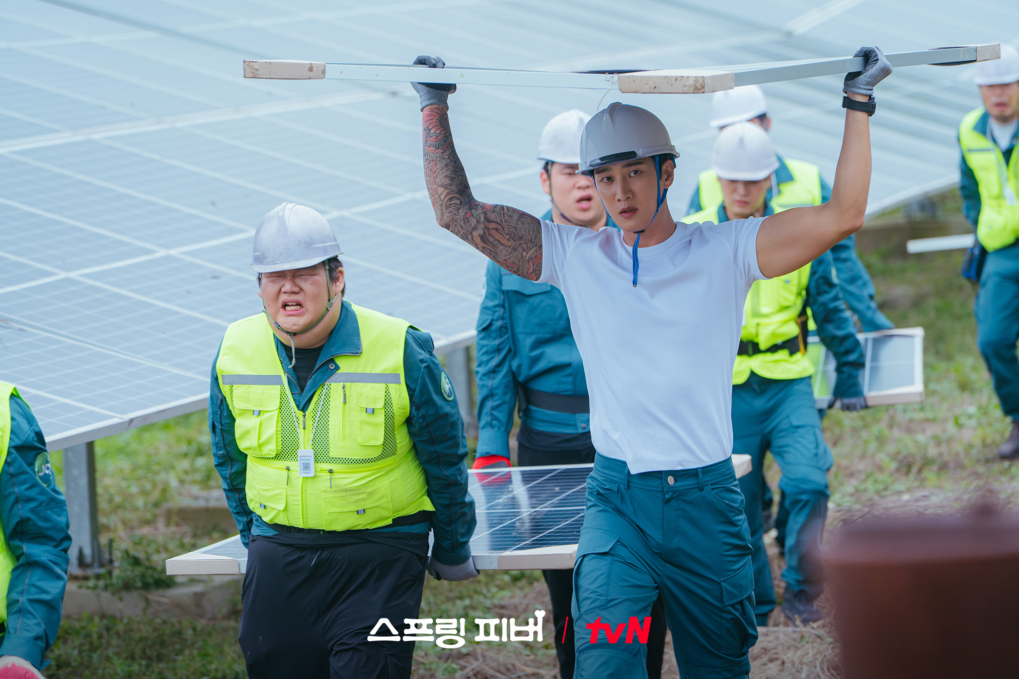 [잡담] 스프링피버) 여기 진천선수촌 아닙니다..😅들어 올리고🏋🏻 날아다니고(?) 🤸🏻💨바쁘다 바빠 선재규 하루💦 | 인스티즈