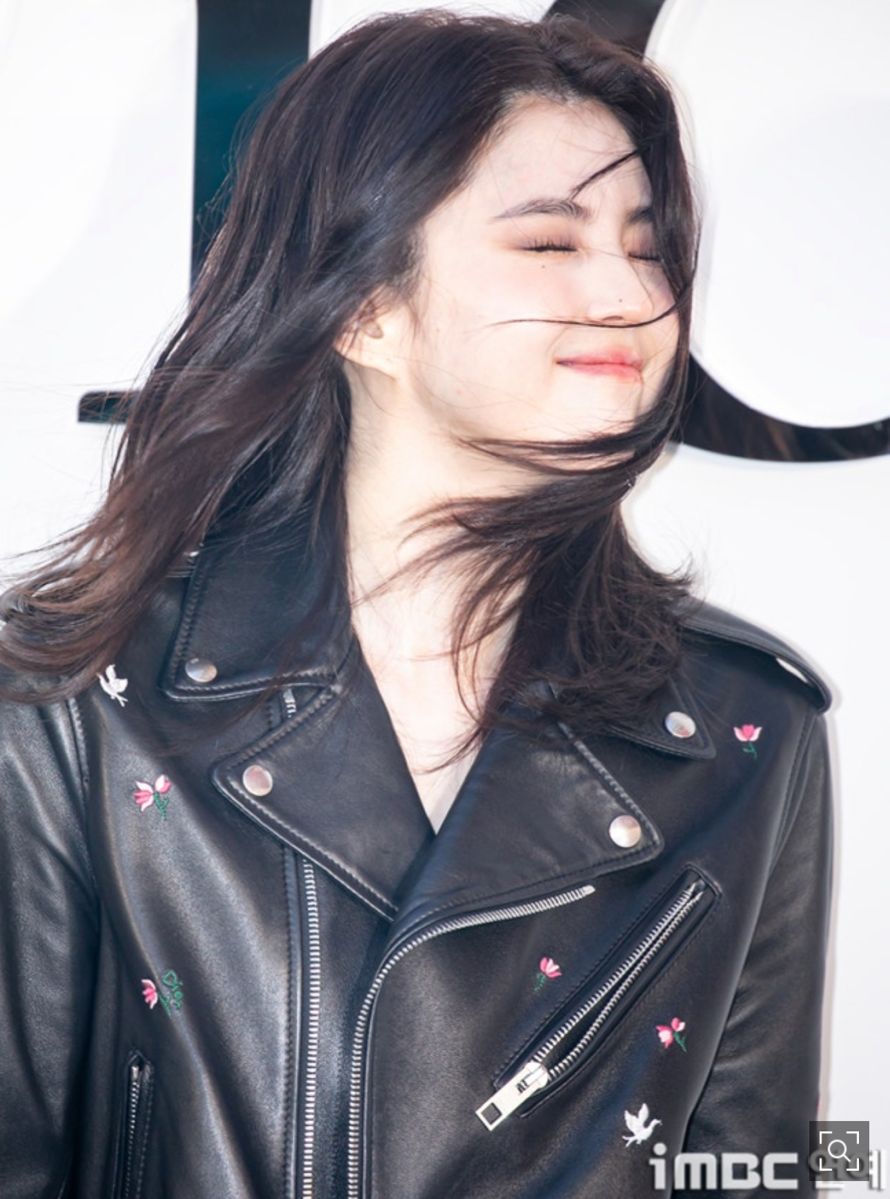 [잡담] 어제 디올행사 바람맞은 한소희 ㅋㅋ | 인스티즈