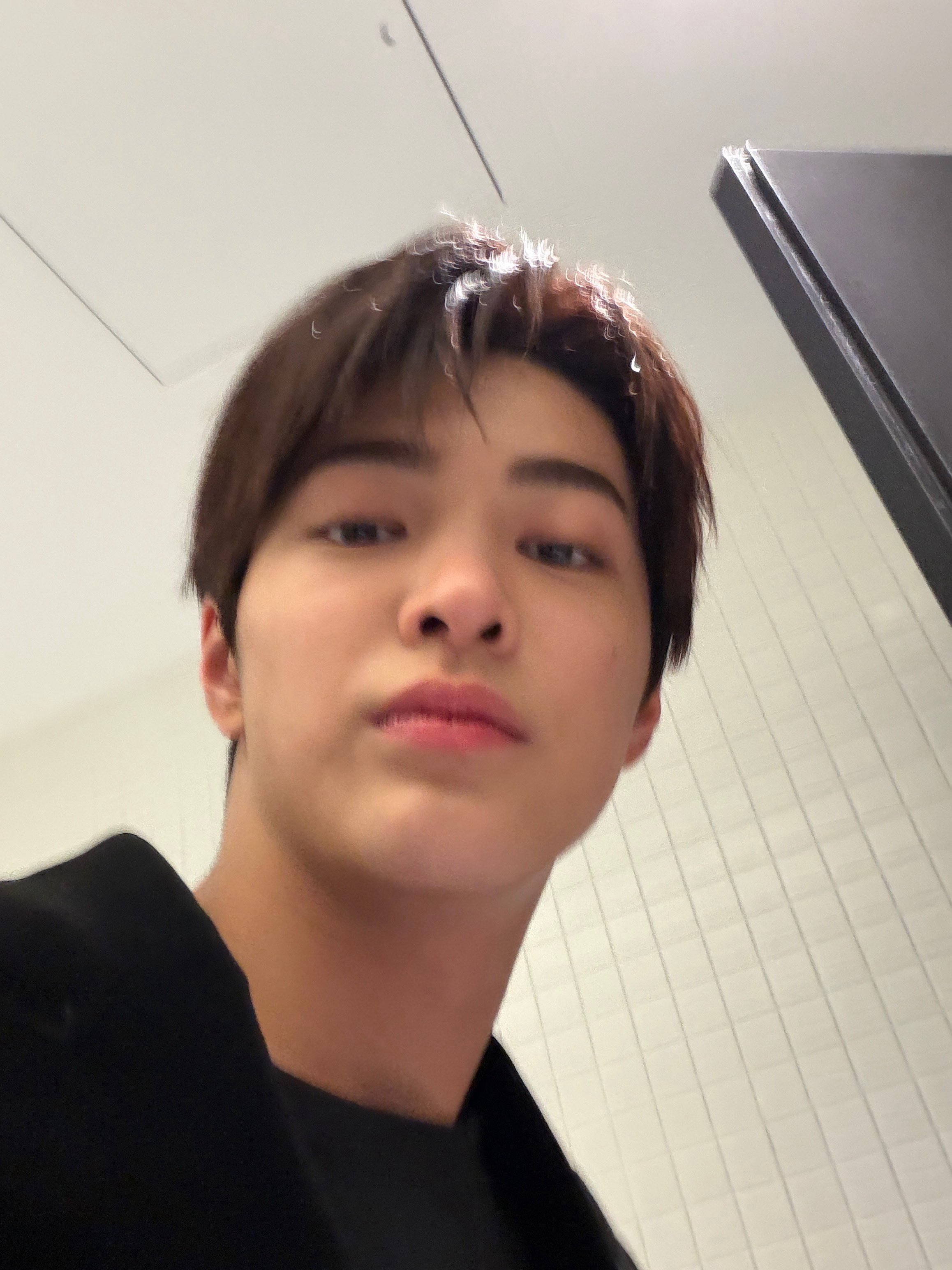 [잡담] 건호도 진지하게 셀고 같지 않아? | 인스티즈