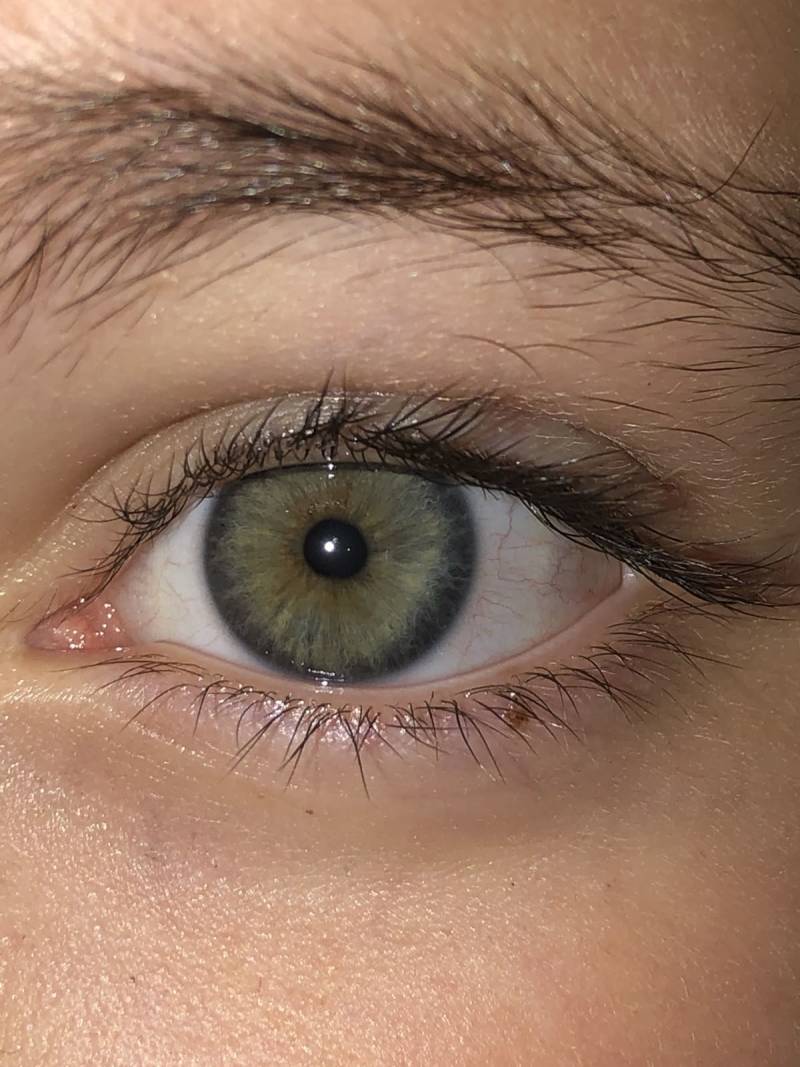 [잡담] 나이 먹으면 눈동자 색깔 바뀌나..? | 인스티즈